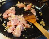 鶏肉とピーマンの黒ゴマ炒め作り方4写真