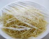 自宅で簡単＆お店の味　カレー焼きそば作り方1写真