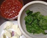モッツァレラとバジルのトマトパスタ作り方1写真