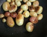 新じゃがとツナのゴロゴロ甘辛炒め作り方2写真