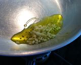 イワシ（ツナ）とキャベツのペペロンチーノ作り方1写真