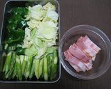 アスパラベーコンキャベツのペペロンチーノ作り方1写真