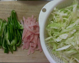 簡単一品＊キャベツとハムのマヨカレー炒め作り方1写真