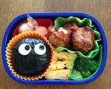 まっくろくろすけ簡単キャラ弁❗️作り方1写真