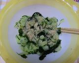 ヘルシーなキュウリとワカメの酢の物です。作り方3写真