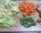 素麺アレンジ～揚げ素麺であんかけ焼きそば作り方1写真