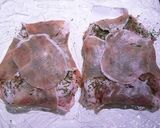 豚薄切り肉を重ねてサルティンボッカ風作り方1写真