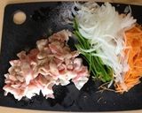 ボリューム満点!豚平焼き☆チーズ入り作り方1写真