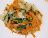 ニラもいれてね野菜炒め♬作り方2写真