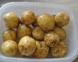 しんじゃが（小粒）と豚肉の味噌煮込み作り方1写真