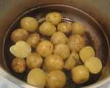 しんじゃが（小粒）と豚肉の味噌煮込み作り方2写真