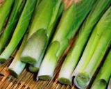 うるいと魚介の辛子酢味噌マヨ和え作り方1写真