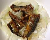 簡単☆さんま蒲焼缶・新玉ねぎの炒め蒸し作り方3写真