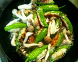 俺流！ししとうの肉詰めとシメジの甘辛炒め作り方7写真