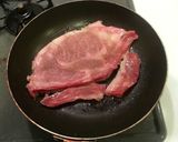 ステーキ　赤ワインソース作り方1写真