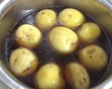 ホクホク新じゃがと牛すじの煮込み作り方1写真