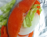 簡単☆鮭と野菜のホイル焼き☆みそマヨ味作り方2写真