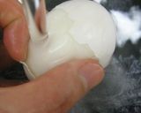 白身は固く、黄身とろりの、半熟たまご作り方6写真