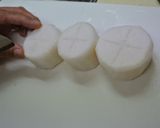 大きめ大根とがんもの塩味煮作り方1写真