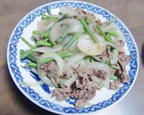 夏！みずと玉ねぎと牛肉のごま油炒め作り方3写真