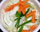 残り野菜とベーコンのミルク味噌汁作り方1写真