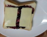 意外なコンビ？ブルーベリーチーズトースト作り方2写真