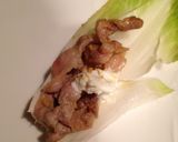 チコリーを船にみたて豚肉とチーズをのせて作り方1写真