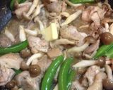 鶏肉とスナップえんどうのガリバタ炒め作り方5写真