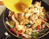 醤油麹鶏とモヤシのカラフルオイスター炒め作り方8写真