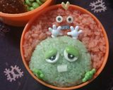 丸いお弁当箱でガチャピンとムック作り方4写真