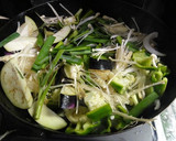 魚肉ソーセージと野菜の炒め物作り方3写真