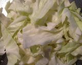 キャベツの芯ともやしとわかめの酢の物作り方1写真