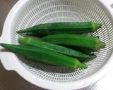 ツンと辛い☆かいわれ大根とオクラのサラダ作り方1写真