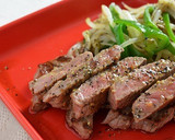 安いステーキ肉が簡単に絶品もやし炒め添え作り方6写真