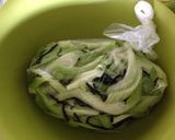 セロリの塩昆布甘酢*ビニール袋で超簡単作り方3写真