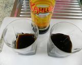 あま～い、アイスｉｎカルーアカクテル♪作り方1写真