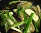 ごま油と味噌が抜群☆なす＆ピーマン鍋しぎ作り方3写真