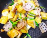 厚揚げと皮付き蓮根のヘルシー炒め♪作り方3写真