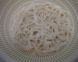 冷やしうどん・ウインナー、大根おろしのせ作り方7写真