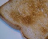 フライパンでチーズと黒胡椒のホットサンド作り方1写真