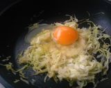 残り千切りキャベツを…卵で とじました♪作り方2写真