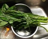 空芯菜と鳥肉の炒めもの作り方1写真