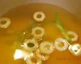 簡単♪　絶品　絹さやと竹輪のスープ　作り方1写真