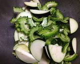 簡単！ゴーヤ、ナスの味噌炒め(^^♪作り方1写真