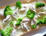 ブロッコリーと鶏ささみの塩昆布トースト作り方3写真