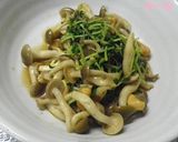 カシューナッツと豆苗としめじの炒め物作り方4写真