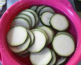 旦那さんが作ったズッキーニのトマトパスタ作り方1写真
