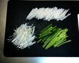 まぐろと千切り野菜のお刺身丼作り方2写真