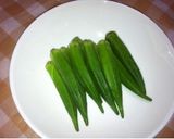 簡単一品♪おくらのマヨかつお和え♪作り方1写真