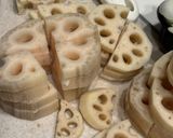 出汁香る レンコンの甘辛炒め作り方1写真